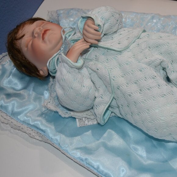Baby Doll from Ashton Drake Galleries, "Rachel Visits Relatives", Rare - NEW - Picture 3 of 12